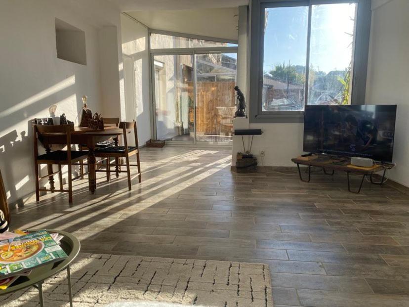 Maison Plein Sud Sur Les Toits Au 2 Terrasses Монтаняк Екстериор снимка
